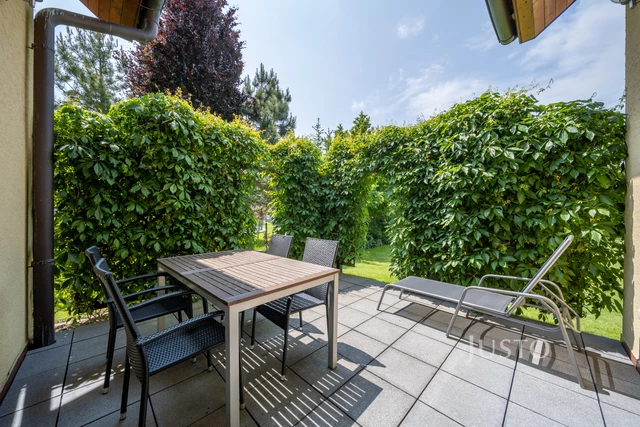 Prodej rodinného domu 185 m² s pozemkem 1180 m² + terasa 16 m² + balkón 1 m²