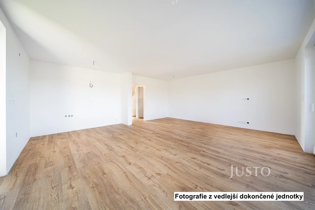 Prodej 5+kk 121 m² + zahrádka 70 m² + terasa 14 m² + parkování