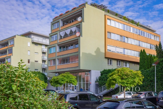 Pronájem 2+kk 53 m² + garáž