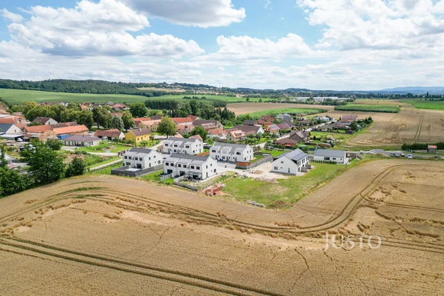 Prodej 5+kk 124 m² + zahrada 453 m² + terasa 13 m² + parkování