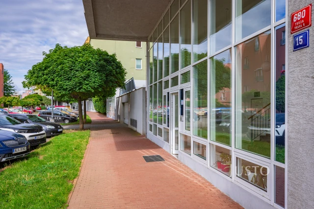 Pronájem 2+kk 53 m² + garáž