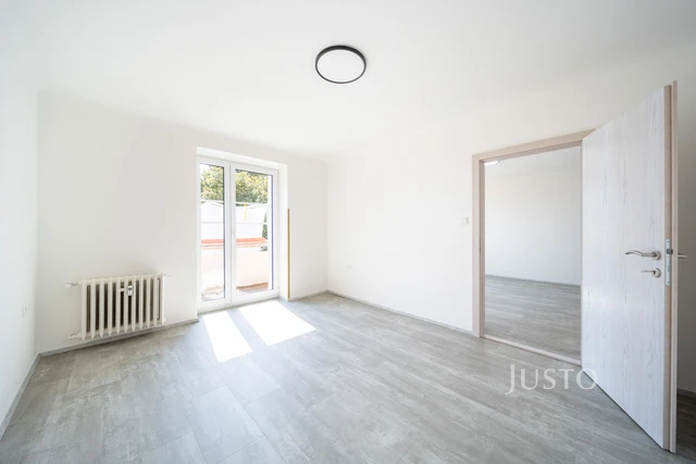 Pronájem 2+1 56 m² + balkón 2 m²
