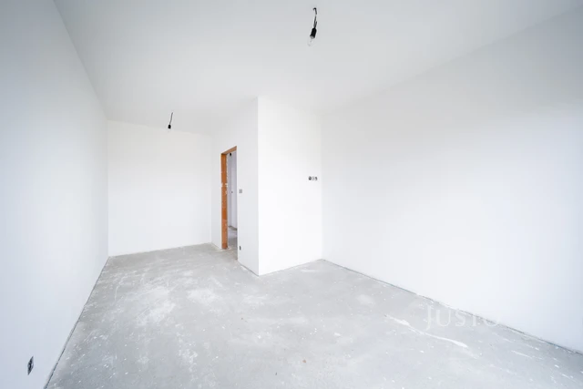Prodej 5+kk 124 m² + zahrada 453 m² + terasa 13 m² + parkování