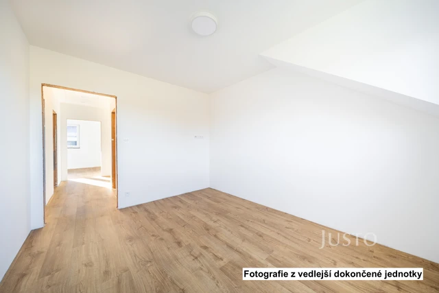 Prodej 5+kk 121 m² + zahrádka 70 m² + terasa 14 m² + parkování