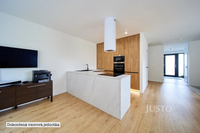 Prodej 4+kk 132 m² + zahrada 203 m² + terasa 13 m² + garáž