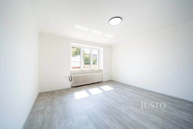 Pronájem 2+1 56 m² + balkón 2 m²
