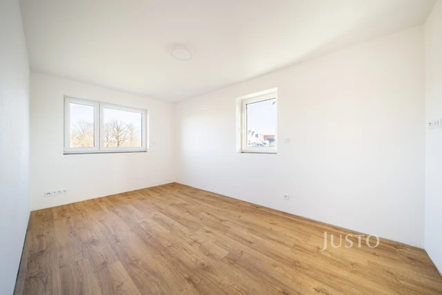 Prodej 5+kk 121 m² + zahrada 260 m² + terasa 14 m² + parkování