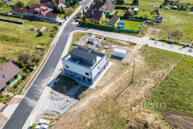 Prodej 5+kk 152 m² + zahrada 272 m² + terasa 81 m² + parkování