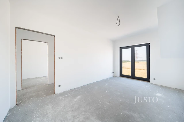 Prodej 5+kk 124 m² + zahrada 286 m² + terasa 13 m² + parkování