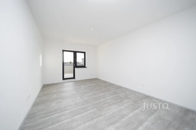 Prodej 5+kk 152 m² + zahrada 272 m² + terasa 81 m² + parkování