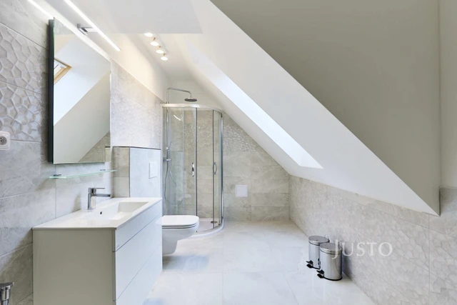 Pronájem 2+kk 48 m² + terasa 11 m²