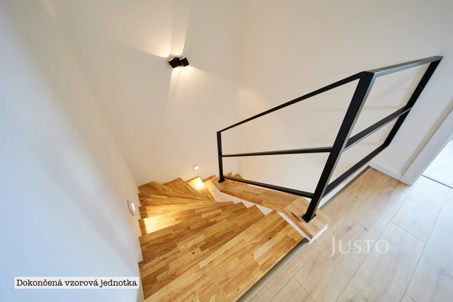 Prodej 4+kk 132 m² + zahrada 334 m² + terasa 13 m² + garáž