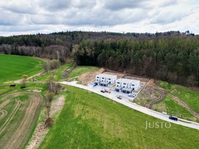 Prodej 4+kk 132 m² + zahrada 203 m² + terasa 13 m² + garáž