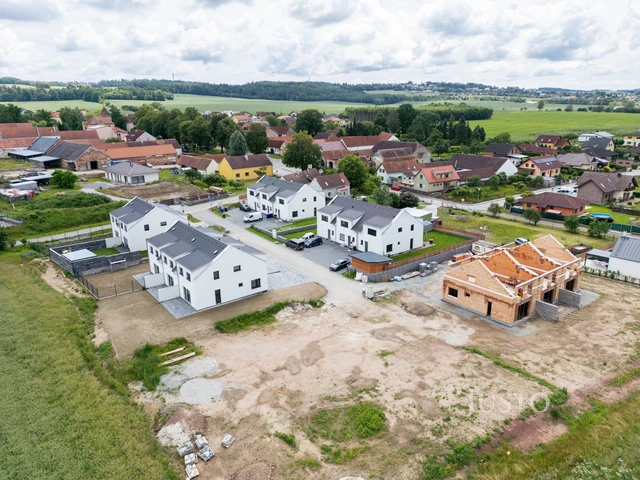 Prodej 5+kk 121 m² + zahrádka 70 m² + terasa 14 m² + parkování