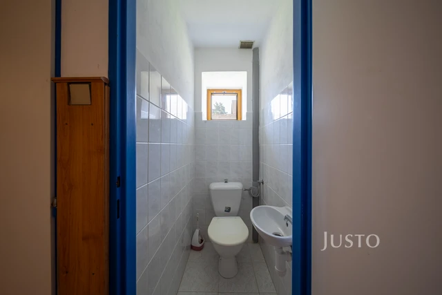 Prodej rodinného domu 223 m² s pozemkem 2440 m²