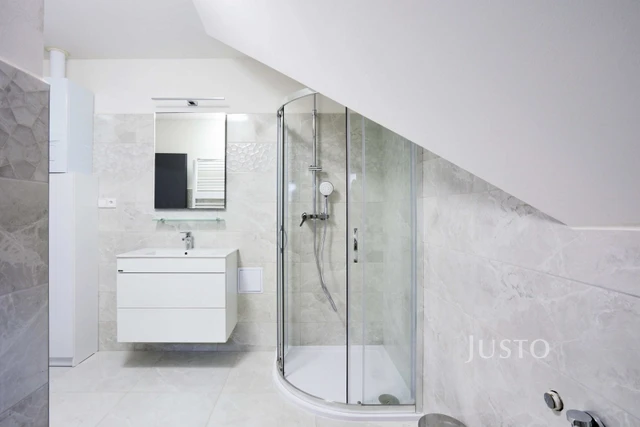 Pronájem 2+kk 55 m² + terasa 5 m²