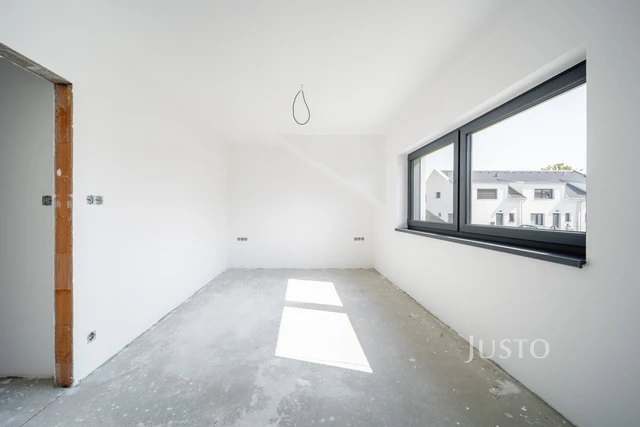 Prodej 5+kk 124 m² + zahrada 286 m² + terasa 13 m² + parkování