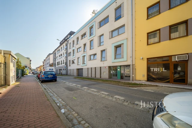 Prodej 2+kk 49 m² + terasa 6 m²