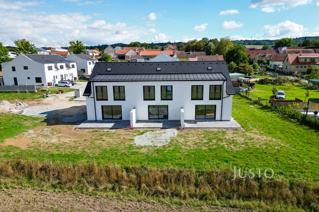 Prodej 5+kk 124 m² + zahrada 286 m² + terasa 13 m² + parkování