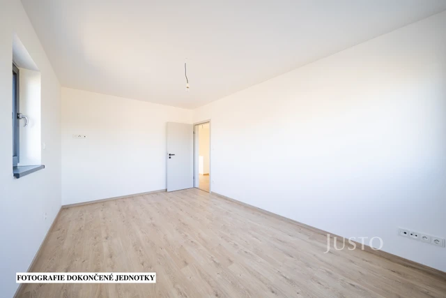 Prodej 5+kk 121 m² + zahrada 268 m² + terasa 14 m² + parkování