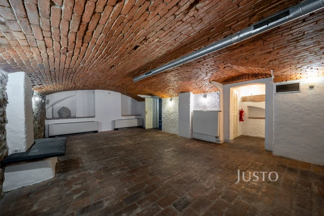 Prodej restaurace 103 m² s pozemkem 103 m²