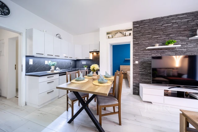 Prodej 3+kk 72 m² + balkón 9 m² + garáž