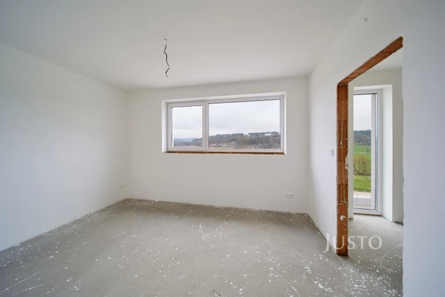 Prodej 4+kk 132 m² + zahrada 334 m² + terasa 13 m² + garáž