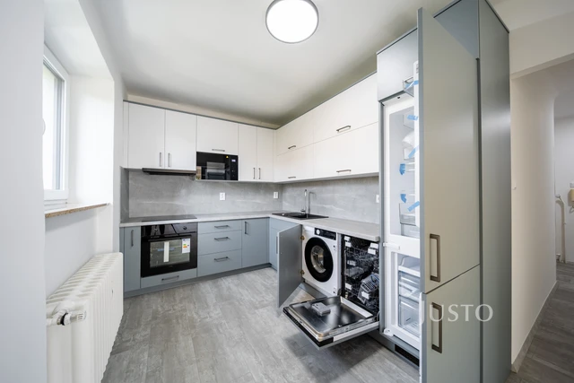 Pronájem 2+1 56 m² + balkón 2 m²