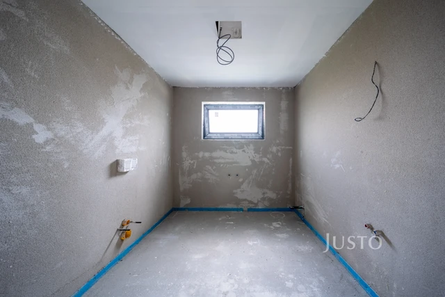 Prodej 5+kk 124 m² + zahrada 453 m² + terasa 13 m² + parkování