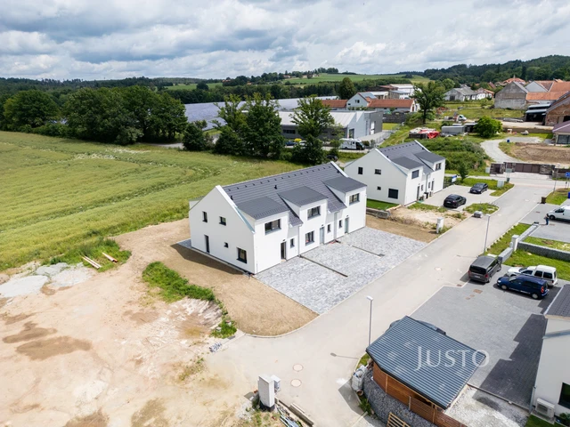 Prodej 5+kk 121 m² + zahrádka 70 m² + terasa 14 m² + parkování