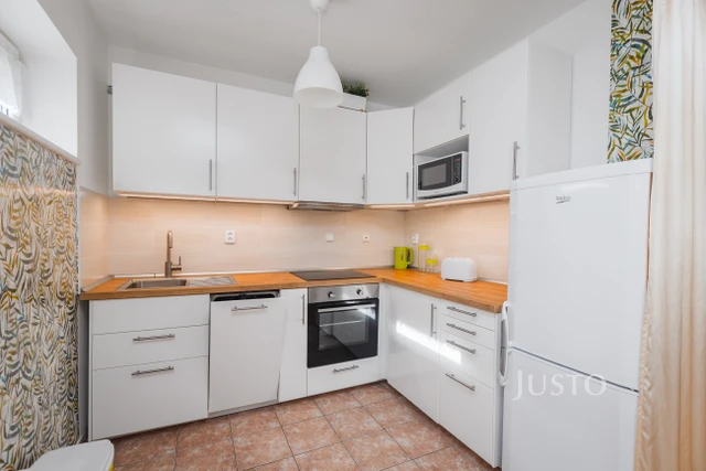 Pronájem 2+kk 53 m² + garáž