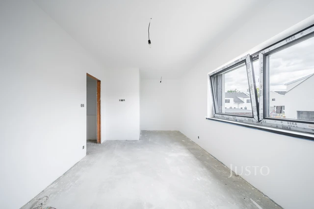 Prodej 5+kk 124 m² + zahrada 453 m² + terasa 13 m² + parkování