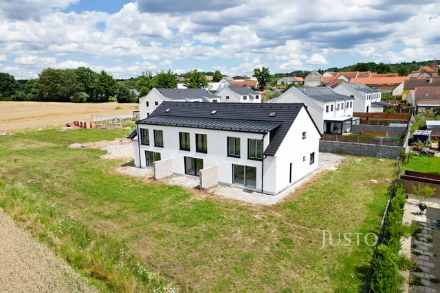 Prodej 5+kk 124 m² + zahrada 453 m² + terasa 13 m² + parkování