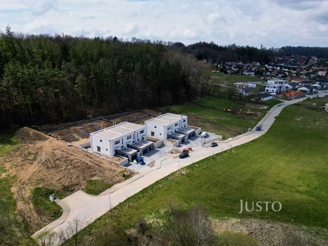 Prodej 4+kk 132 m² + zahrada 203 m² + terasa 13 m² + garáž