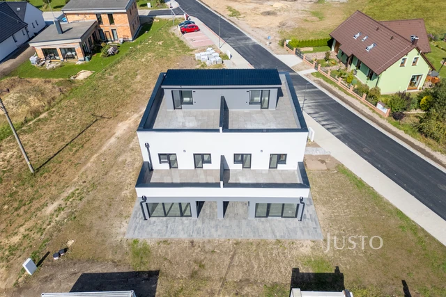 Prodej 5+kk 152 m² + zahrada 272 m² + terasa 81 m² + parkování