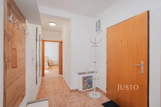 Pronájem 2+kk 53 m² + garáž