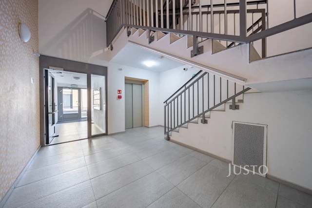 Prodej 2+kk 49 m² + terasa 6 m²