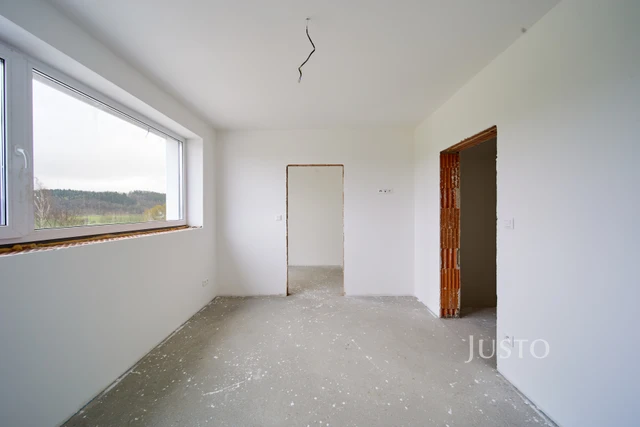 Prodej 4+kk 132 m² + zahrada 334 m² + terasa 13 m² + garáž
