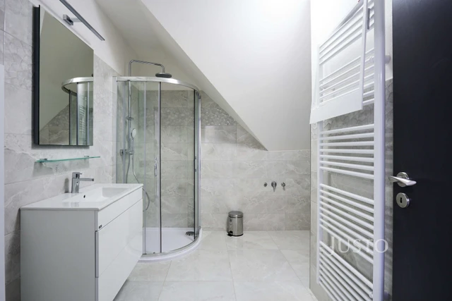 Pronájem 2+kk 55 m² + terasa 5 m²