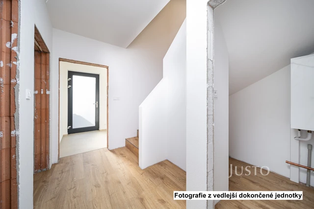 Prodej 5+kk 121 m² + zahrádka 70 m² + terasa 14 m² + parkování