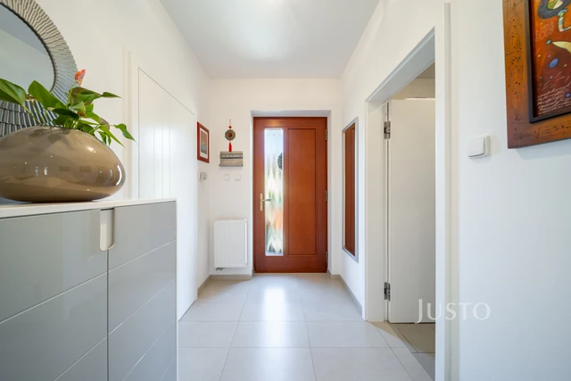 Prodej rodinného domu 116 m² s pozemkem 734 m² + terasa 18 m²