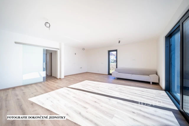 Prodej 5+kk 121 m² + zahrada 268 m² + terasa 14 m² + parkování