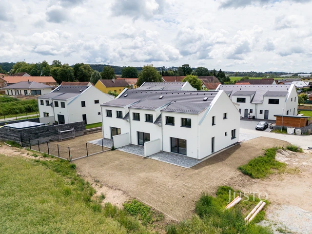 Prodej 5+kk 121 m² + zahrádka 70 m² + terasa 14 m² + parkování