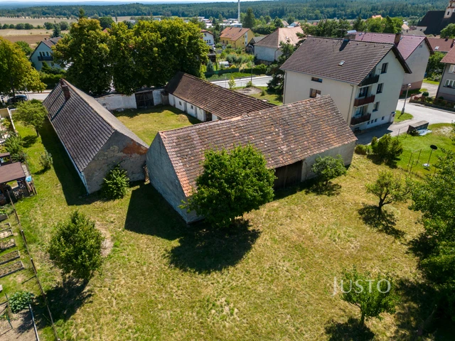 Prodej rodinného domu 223 m² s pozemkem 2440 m²