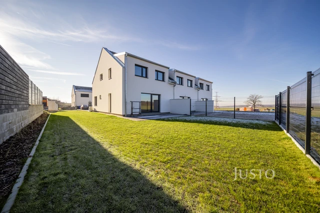 Prodej 5+kk 121 m² + zahrada 260 m² + terasa 14 m² + parkování