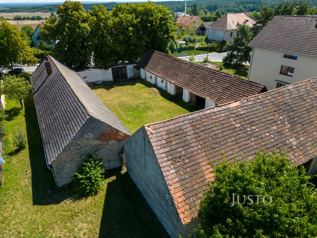 Prodej rodinného domu 223 m² s pozemkem 2440 m²