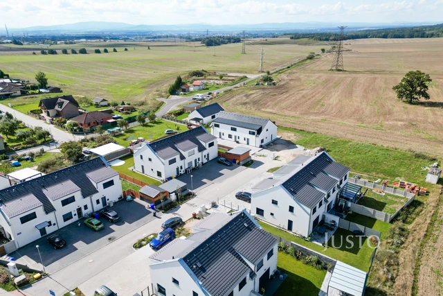 Prodej 5+kk 124 m² + zahrada 286 m² + terasa 13 m² + parkování