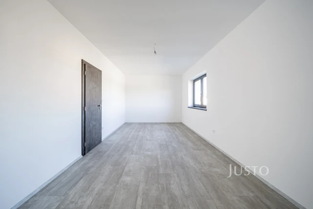 Prodej 5+kk 152 m² + zahrada 193 m² + terasa 81 m² + parkování