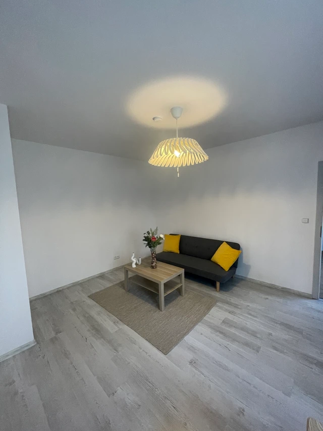 Pronájem 2+kk 42 m² – fotografie 3