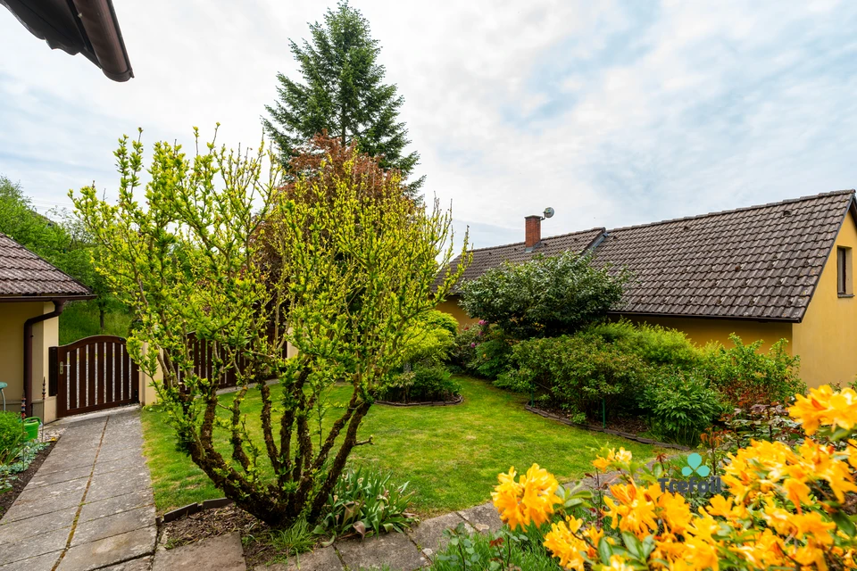 Prodej jedinečné venkovské usedlosti s pozemkem 4 816 m² – Neveklovice, okres Mladá Boleslav – fotografie 6